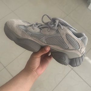 ASH GREY ADIDAS YEEZY SIZE M 7 USED LIKE NEW